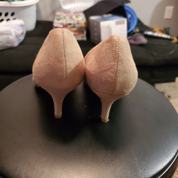 Heels - Picture 2 of 3